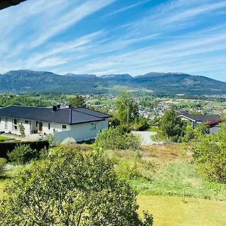 Flott Hus I Breisas - Gangavstand Til Bo Sentrum Holiday home *